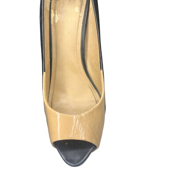BCBGeneration Heels Size 8 1/2 Black/Beige Business Casual Classic Comfortable - Picture 2 of 16